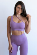 Top cruzado malva